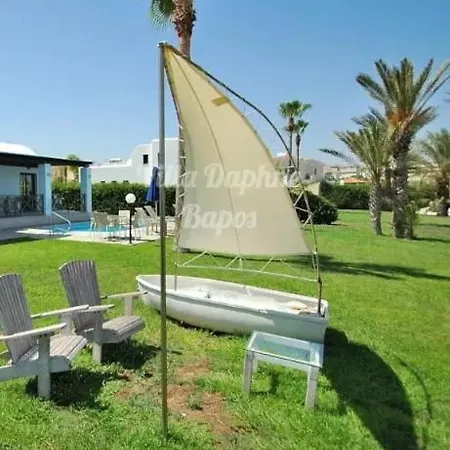 Campo de lujo Daphne Bapos Peyia